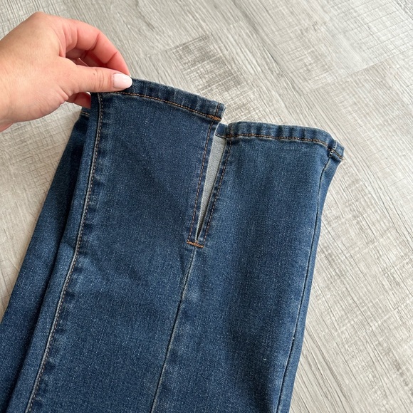 NWOT Split Hem Flare High Waisted Stretch Denim Jeans - Picture 5 of 7